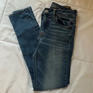 American Eagle Medium Wash Denim Jean